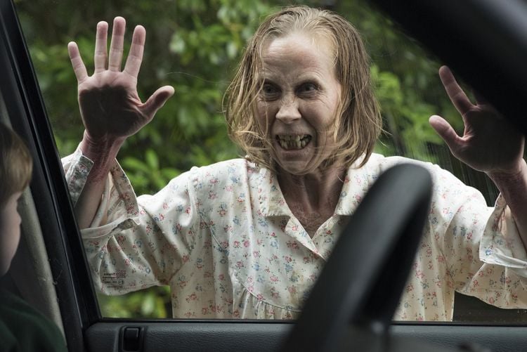 The Hole in the Ground von Lee Cronin, Various, Seana Kerslake, John  Keville, James Quinn Markey, Kati Outinen, James Cosmo mit Seana Kerslake,  John Keville, James Quinn Markey, Kati Outinen, James Cosmo.