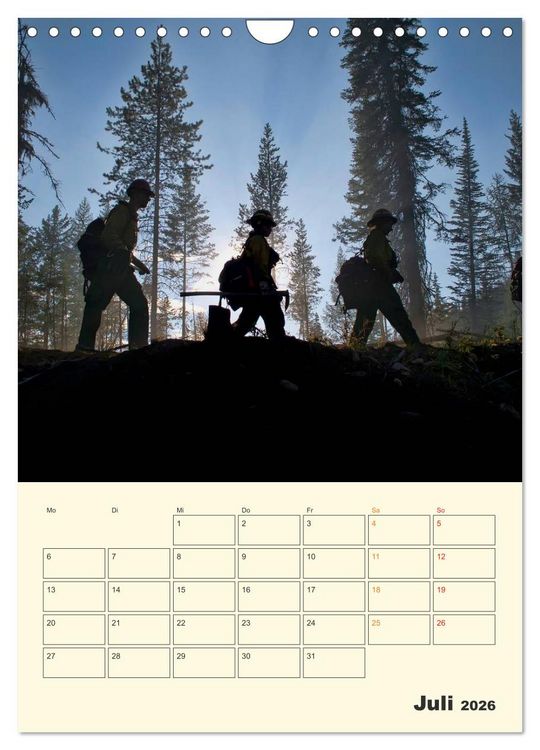 Produktbild: Feuerwehr - Warten auf den n&auml;chsten Einsatz (Wandkalender 2026 DIN A4 hoch), CALVENDO Monatskalender