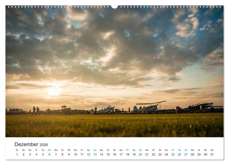 Produktbild: AVIATION CLASSICS seen by custompix.de (Wandkalender 2026 DIN A2 quer), CALVENDO Monatskalender
