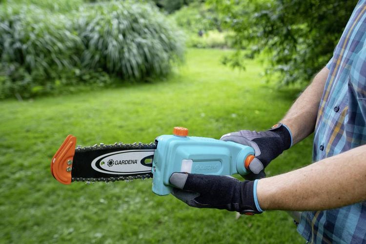 Produktbild: GARDENA 14770-20 Akku Hochentaster inkl. Akku, inkl. Ladeger&auml;t 18V Li-Ion