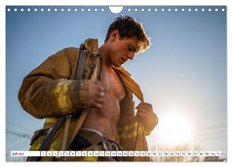 Produktbild: Feuerwehrm&auml;nner - Sexy K&ouml;rper und hei&szlig;e Flammen (Wandkalender 2027 DIN A4 quer), CALVENDO Monatskalender