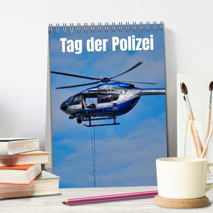 Produktbild: Tag der Polizei (Tischkalender 2026 DIN A5 hoch), CALVENDO Monatskalender