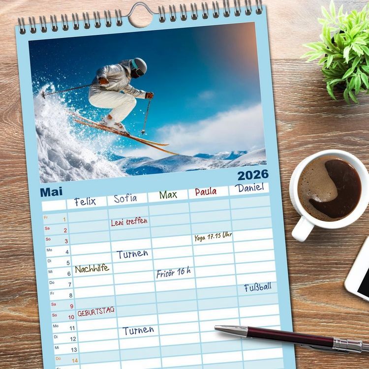 Produktbild: Familienplaner 2026 - Skifahren - endlich Schnee mit 5 Spalten (Wandkalender, 21 x 45 cm) CALVENDO