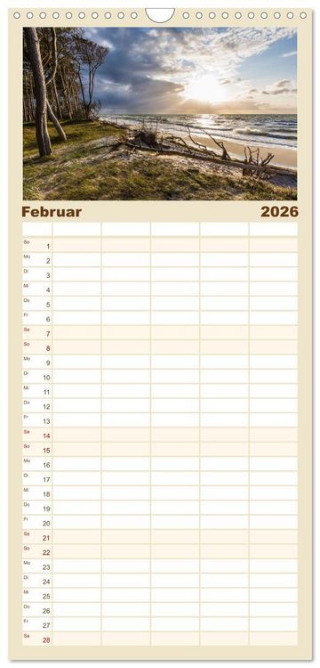 Produktbild: Familienplaner 2026 - OSTSEEK&Uuml;STE Sehnsuchtsorte in Mecklenburg-Vorpommern mit 5 Spalten (Wandkalender, 21 x 45 cm) CALVENDO