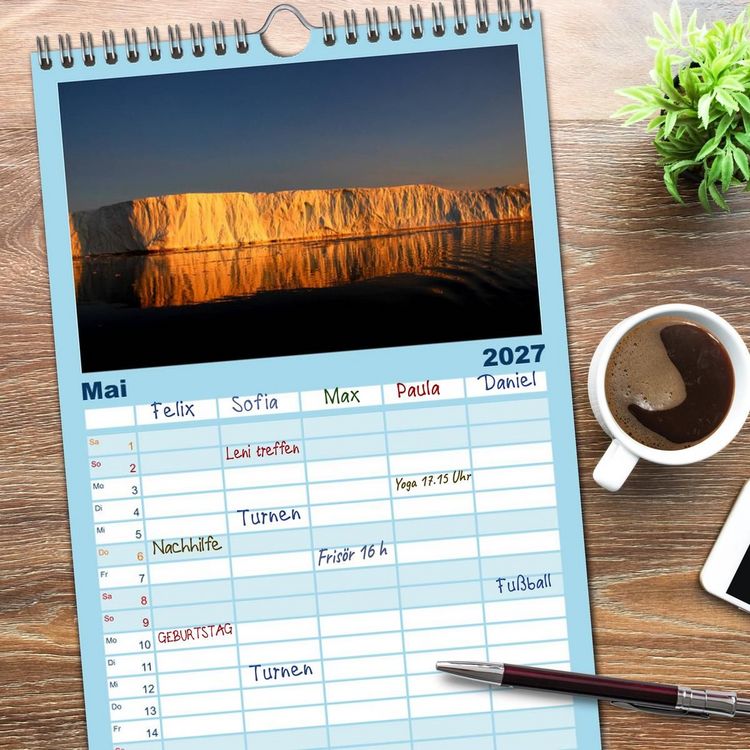 Produktbild: Familienplaner 2027 - EISIGE GIGANTEN in der DISKOBUCHT mit 5 Spalten (Wandkalender, 21 x 45 cm) CALVENDO