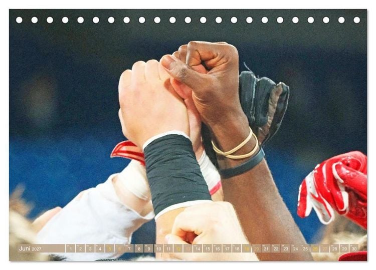 Produktbild: Ich liebe Fu&szlig;ball (Tischkalender 2027 DIN A5 quer), CALVENDO Monatskalender
