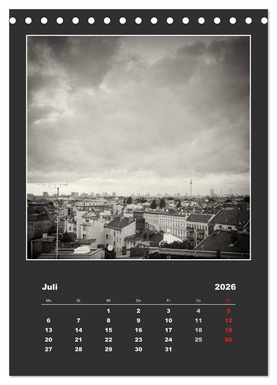 Produktbild: Berlin - Portrait einer Stadt (Tischkalender 2026 DIN A5 hoch), CALVENDO Monatskalender