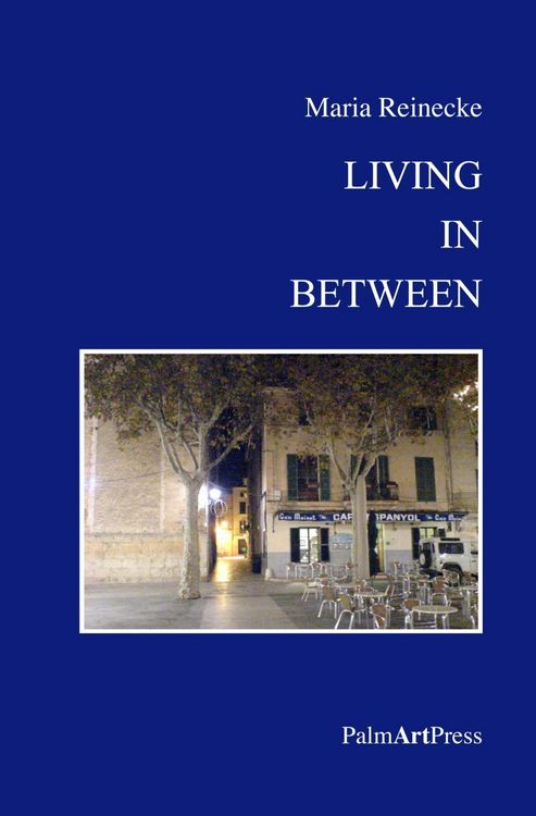 Produktbild: Living In Between
