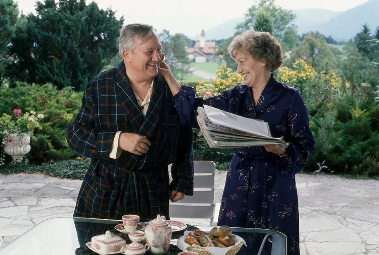 Produktbild: Waldhaus - Die komplette ZDF-Serie in 18 Teilen (Fernsehjuwelen) [6 DVDs]