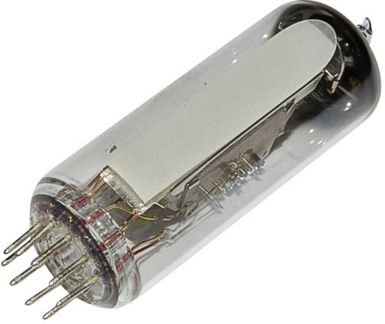 Produktbild: BTB Vertrieb EM 84 = 6 FG 6 Elektronenr&ouml;hre Abstimmungs-Anzeige 250 V 0.45 mA Polzahl: 9 Sockel: Noval Inhalt 1 St.