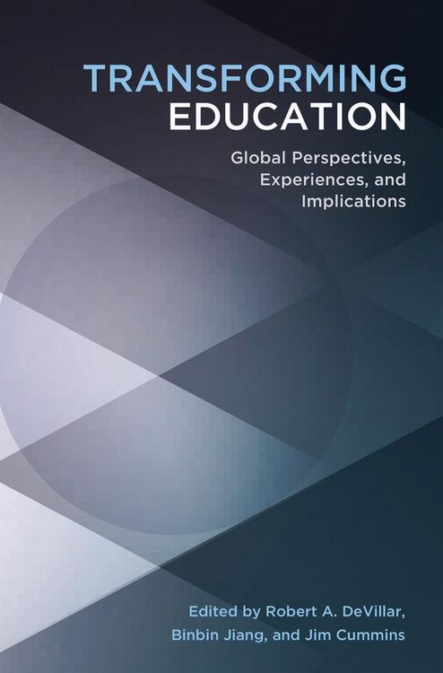 Produktbild: Transforming Education