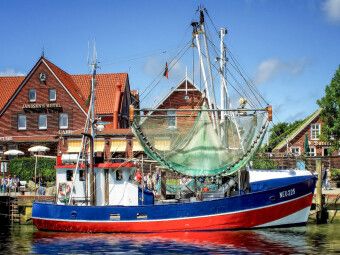 Produktbild: CALVENDO Puzzle Neuharlingersiel | 1000 Teile Lege-Gr&ouml;&szlig;e 64x48cm Foto-Puzzle f&uuml;r gl&uuml;ckliche Stunden