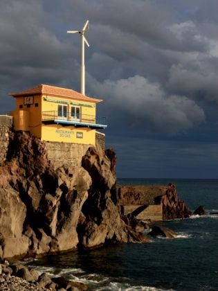Produktbild: CALVENDO Puzzle Restaurant &uuml;ber dem Meer | 1000 Teile Lege-Gr&ouml;&szlig;e 64x48cm Foto-Puzzle f&uuml;r gl&uuml;ckliche Stunden