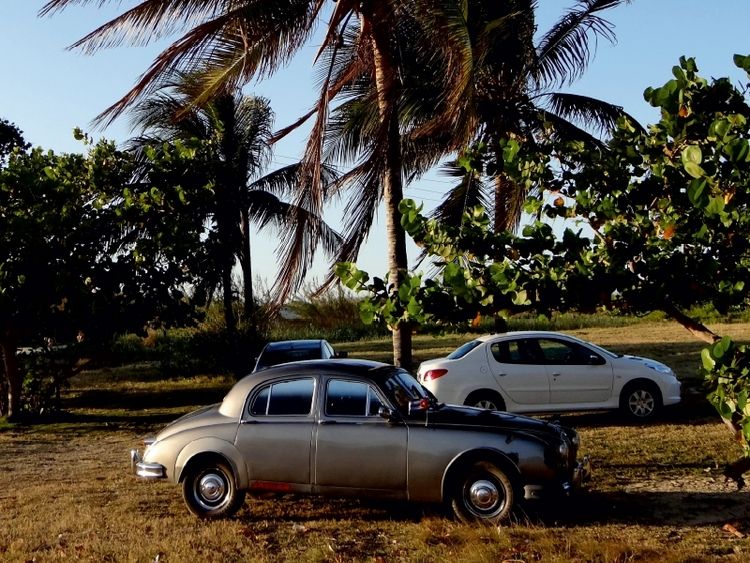Produktbild: CALVENDO Puzzle Der britische Oldtimer Jaguar Mark2 auf Kuba | 1000 Teile Lege-Gr&ouml;&szlig;e 64x48cm Foto-Puzzle f&uuml;r gl&uuml;ckliche Stunden