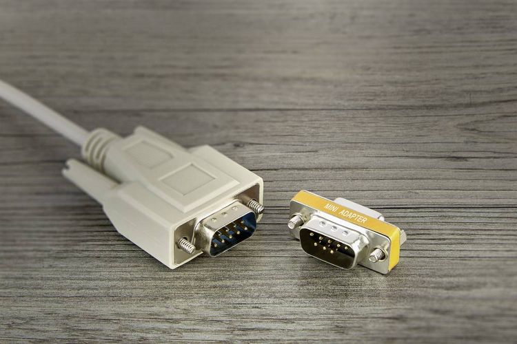 Produktbild: Renkforce Seriell Adapter [1x D-SUB-Buchse 9pol. - 1x D-SUB-Stecker 8pol.] Orange