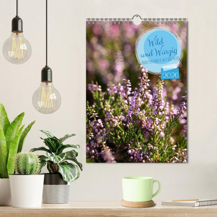 Produktbild: Wild und W&uuml;rzig - Kr&auml;utersch&auml;tze aus der Heide (Wandkalender 2026 DIN A4 hoch), CALVENDO Monatskalender