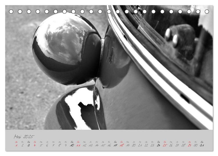 Produktbild: BMW Isetta 300 in schwarzwei&szlig; (Tischkalender 2025 DIN A5 quer), CALVENDO Monatskalender