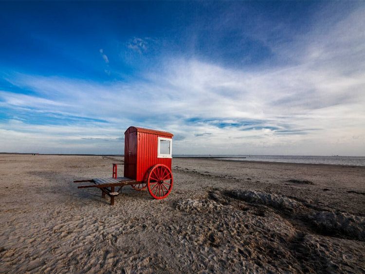 Produktbild: CALVENDO Puzzle Borkum - Strandkarren | 1000 Teile Lege-Gr&ouml;&szlig;e 64x48cm Foto-Puzzle f&uuml;r gl&uuml;ckliche Stunden