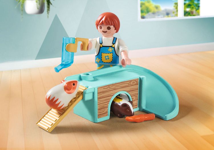 Produktbild: PLAYMOBIL 71746 Junge mit Meerschweinchen