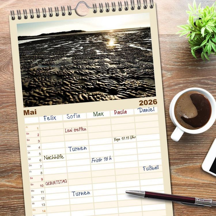 Produktbild: Familienplaner 2026 - Zeeland mit 5 Spalten (Wandkalender, 21 x 45 cm) CALVENDO