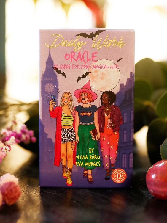 Produktbild: Daily Witch Oracle- 32 Oracle cards & 48-page booklet (English)