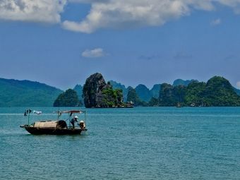Produktbild: CALVENDO Puzzle Ein Motiv aus dem Kalender Guten Morgen, Vietnam! 1000 Teile Puzzle quer | 1000 Teile Lege-Gr&ouml;&szlig;e 64 &times; 48 cm Foto-Puzzle f&uuml;r gl&uuml;ckliche Stunden