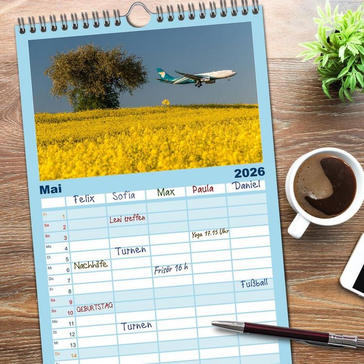 Produktbild: Familienplaner 2026 - Faszination Fliegerei mit 5 Spalten (Wandkalender, 21 x 45 cm) CALVENDO