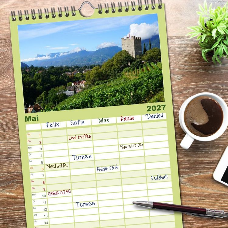 Produktbild: Familienplaner 2027 - Spaziergang in Meran mit 5 Spalten (Wandkalender, 21 x 45 cm) CALVENDO