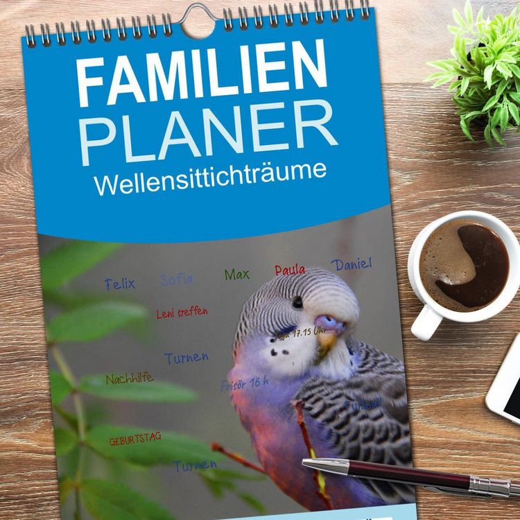 Produktbild: Familienplaner 2026 - Wellensittichtr&auml;ume - Der neue Wellensittich-Naturkalender mit 5 Spalten (Wandkalender, 21 x 45 cm) CALVENDO