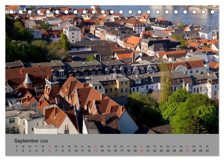 Produktbild: D&auml;cher von Flensburg (Tischkalender 2026 DIN A5 quer), CALVENDO Monatskalender