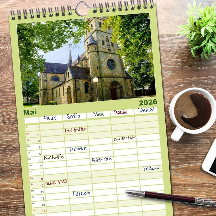 Produktbild: Familienplaner 2026 - Ein Blick auf Lippstadt mit 5 Spalten (Wandkalender, 21 x 45 cm) CALVENDO