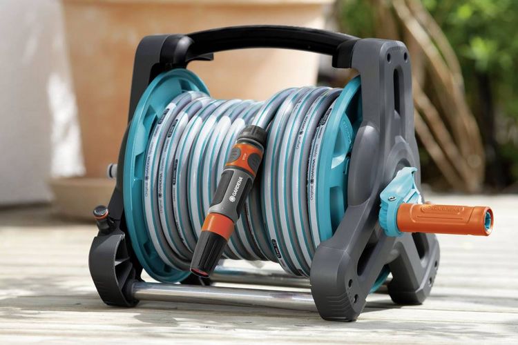 Produktbild: GARDENA 08010-20 Classic 10 Set Gartenschlauchtrommel 13 mm 10 m 1/2 Zoll 1 St. Schwarz, T&uuml;rkis, Orange