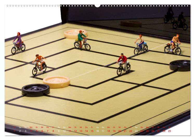Produktbild: H&ouml;her, schneller, kleiner - Miniaturen in unserem Alltag (Wandkalender 2026 DIN A2 quer), CALVENDO Monatskalender