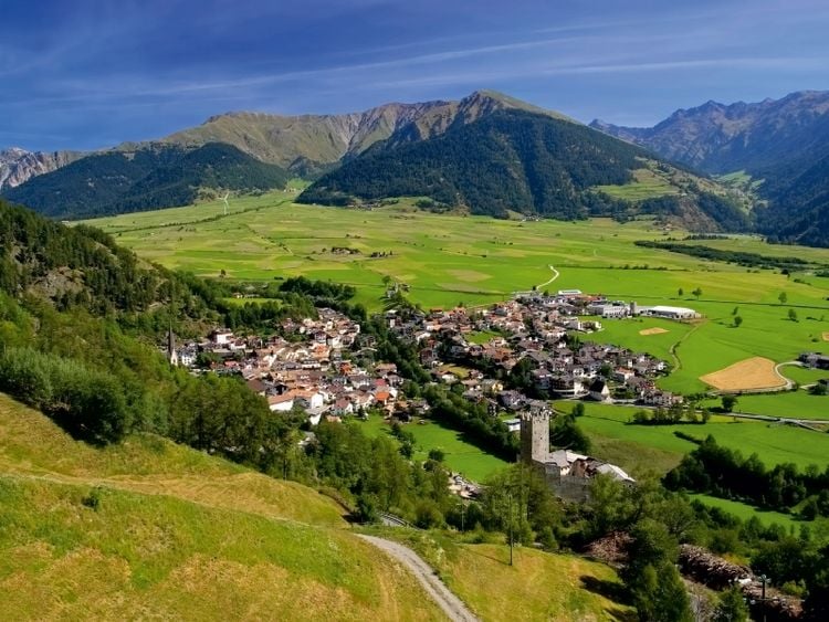 Produktbild: CALVENDO Puzzle Burgeis | 1000 Teile Lege-Gr&ouml;&szlig;e 64x48cm Foto-Puzzle f&uuml;r gl&uuml;ckliche Stunden