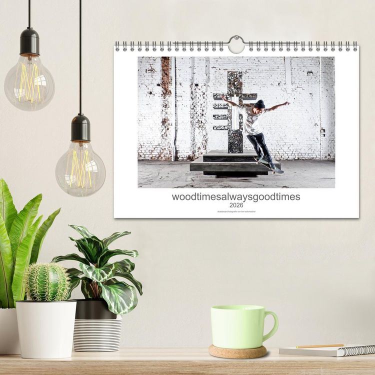 Produktbild: woodtimesalwaysgoodtimes - skateboard fotografie von tim korbmacher (Wandkalender 2026 DIN A4 quer), CALVENDO Monatskalender