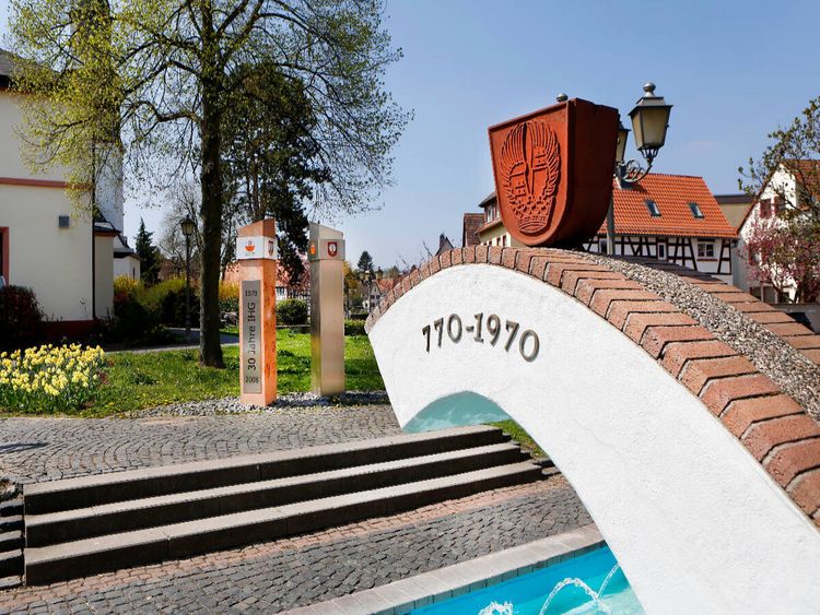 Produktbild: CALVENDO Puzzle 1200 Jahre Eschborn | 1000 Teile Lege-Gr&ouml;&szlig;e 64x48cm Foto-Puzzle f&uuml;r gl&uuml;ckliche Stunden