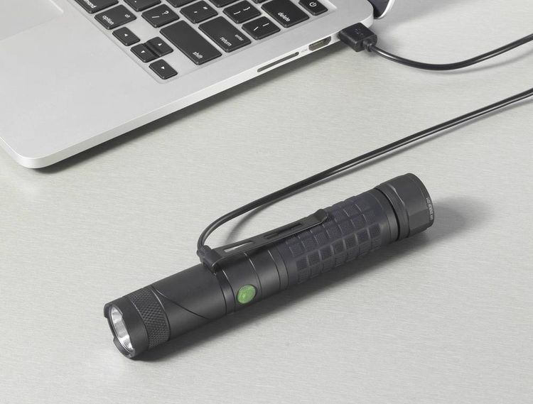 TOOLCRAFT LED Handlampe mit Magnethalterung, verstellbar, mit Gürtelclip, Große Reichweite akkubetrieben 3000 lm 4 h 238 g
