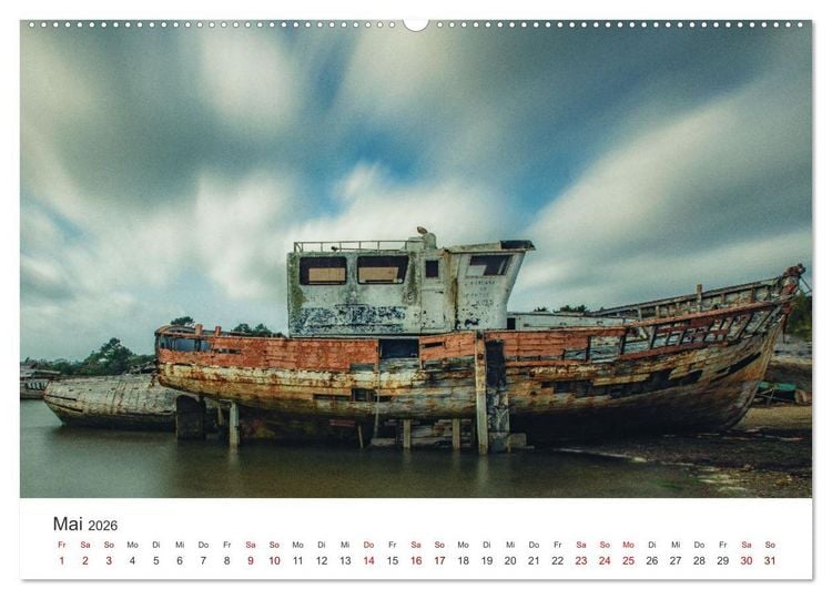 Produktbild: Gestrandet - Schiffswracks in der Bretagne (Wandkalender 2026 DIN A2 quer), CALVENDO Monatskalender