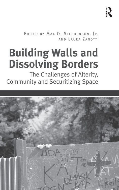 Produktbild: Building Walls and Dissolving Borders