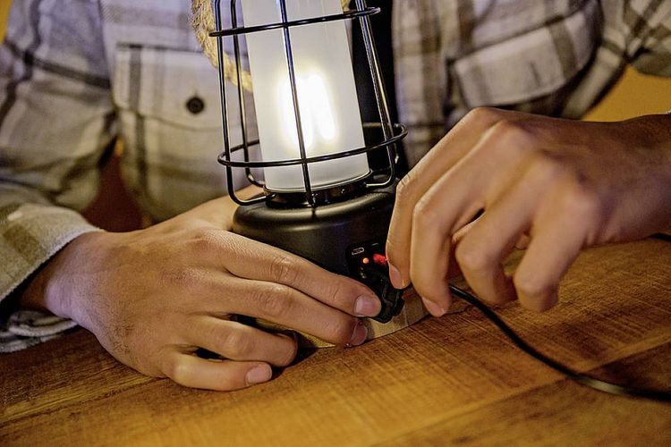 Brennenstuhl 1171800 1171800 LED Camping-Leuchte 350 lm akkubetrieben 570 g Schwarz, Bambus