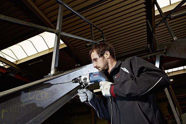 Produktbild: Bosch Professional GBM 13-2 RE 2-Gang-Bohrmaschine
