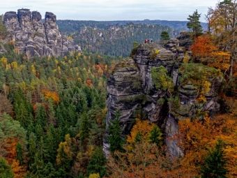Produktbild: CALVENDO Puzzle Im Elbsandsteingebirge 1000 Teile Puzzle quer | 1000 Teile Lege-Gr&ouml;&szlig;e 64 &times; 48 cm Foto-Puzzle f&uuml;r gl&uuml;ckliche Stunden