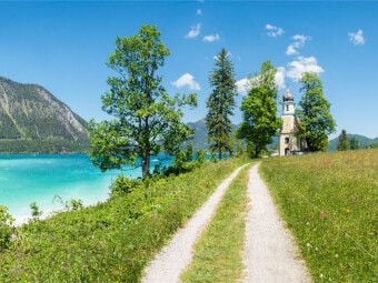 Produktbild: CALVENDO Puzzle Wanderweg am Walchensee, Bayern. Zitat: Die Bibel, 2. Mose 23,20 | 1000 Teile Lege-Gr&ouml;&szlig;e 64x48cm Foto-Puzzle f&uuml;r gl&uuml;ckliche Stunden