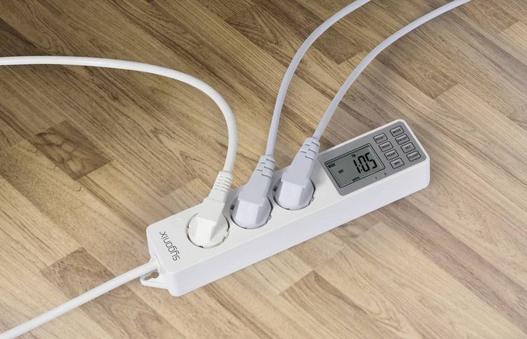 Produktbild: Sygonix SY-4675078 Steckdosenleiste mit Schaltuhr 3fach Wei&szlig; Schutzkontakt 1St.