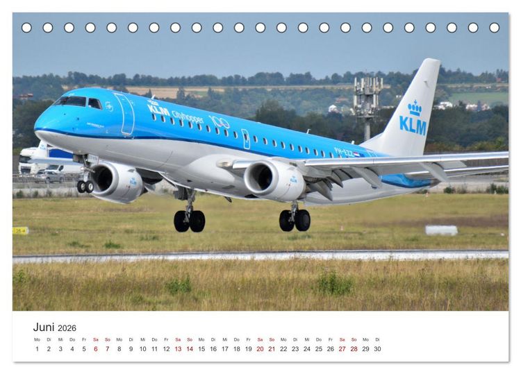 Produktbild: Ein Jahr am Flughafen Stuttgart (Tischkalender 2026 DIN A5 quer), CALVENDO Monatskalender