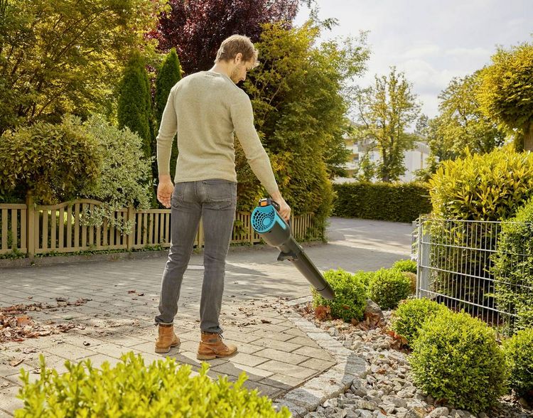 Produktbild: GARDENA PowerJet 18V P4A Ready-To-Use Set Akku 14890-20 Laubbl&auml;ser inkl. Akku 18 V