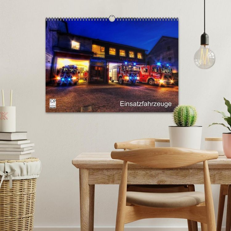 Produktbild: Einsatzfahrzeuge (Wandkalender 2027 DIN A3 quer), CALVENDO Monatskalender
