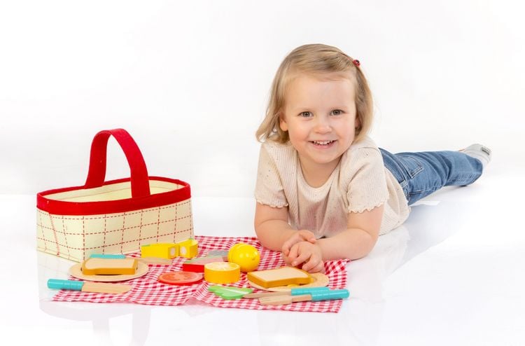 Produktbild: SpielMaus K&uuml;che Picknick Korb, 18 Teile