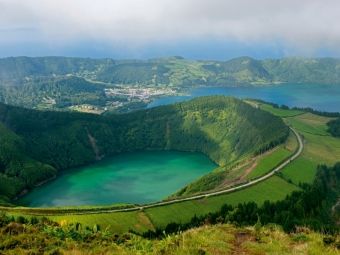 Produktbild: CALVENDO Puzzle Sao Miguel: Caldeira das Sete Cidades | 1000 Teile Lege-Gr&ouml;&szlig;e 64x48cm Foto-Puzzle f&uuml;r gl&uuml;ckliche Stunden
