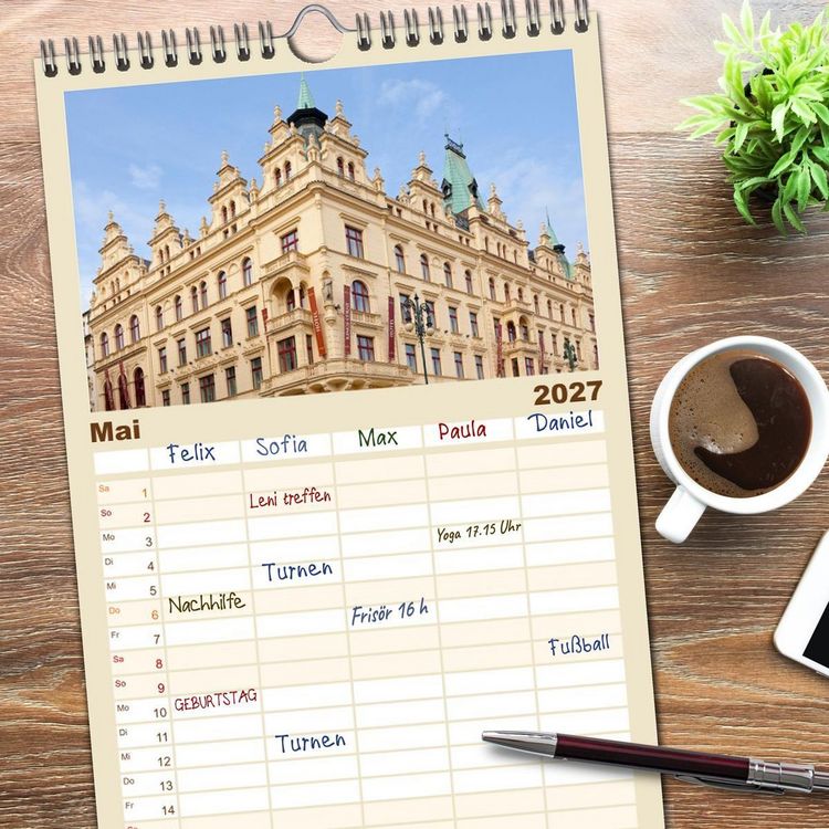 Produktbild: Familienplaner 2027 - Goldenes Prag mit 5 Spalten (Wandkalender, 21 x 45 cm) CALVENDO